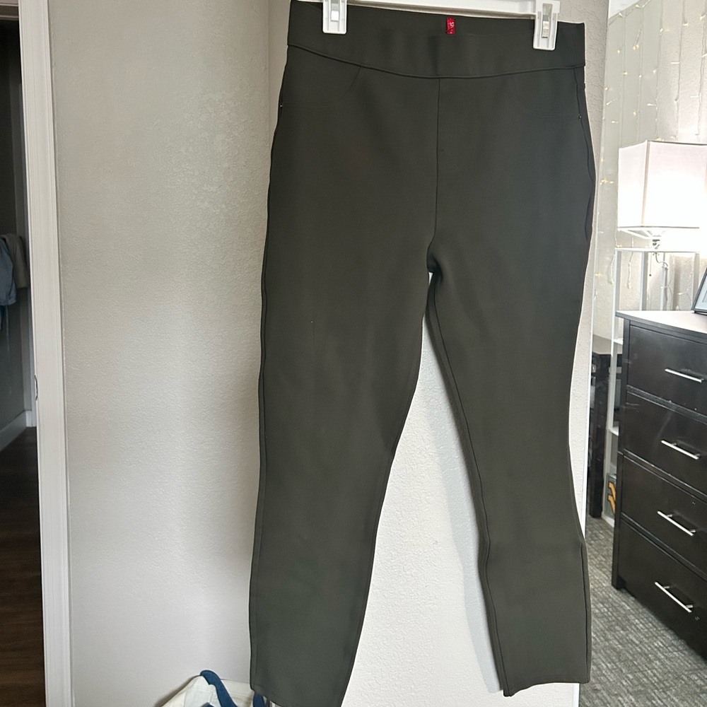 Spanx army green the perfect ankle pocket rivet pull on pant size large